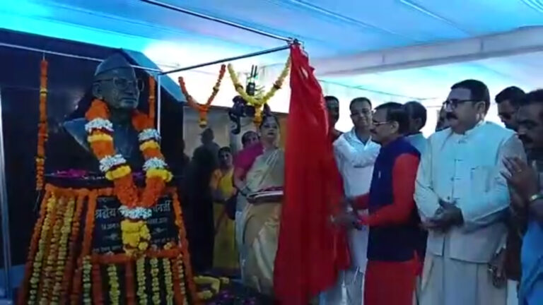 WhatsApp Video 2023-08-19 at 4.43.22 PM~1.mp4.Still002