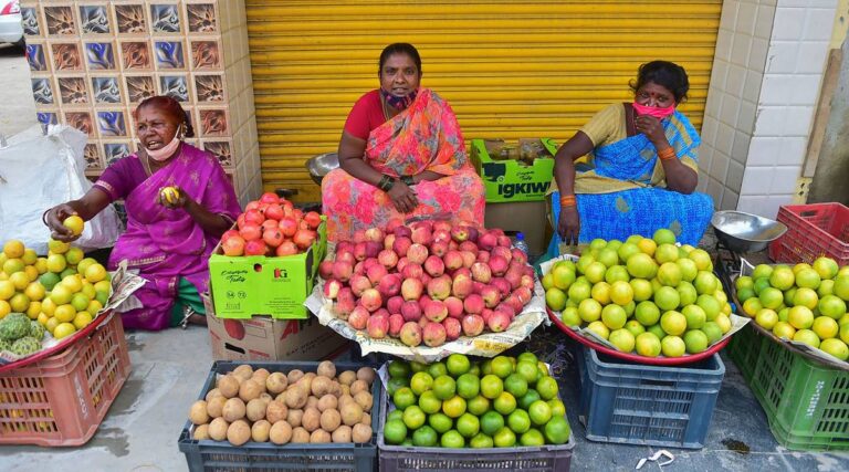 COVID-19: Vendors wait for customers in Bengaluru