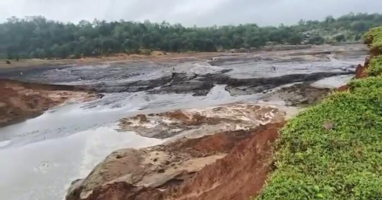 Dam-breaking-caused-chaos