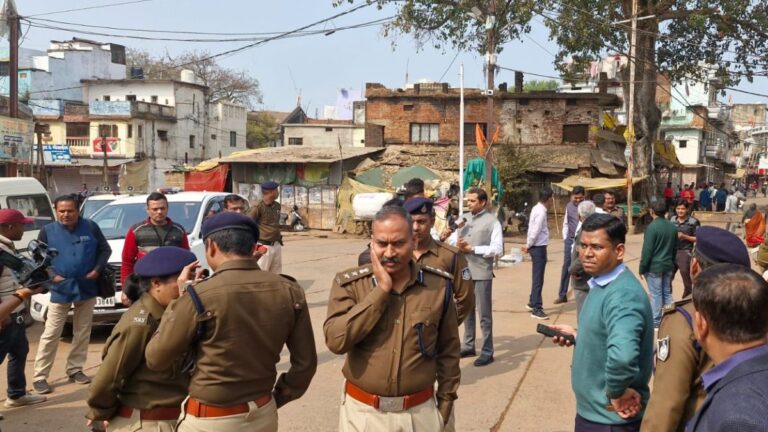 सिहोरा में आरती-नमाज के दौरान विवाद, पथराव के बाद तनाव; पुलिस ने संभाली स्थिति…
